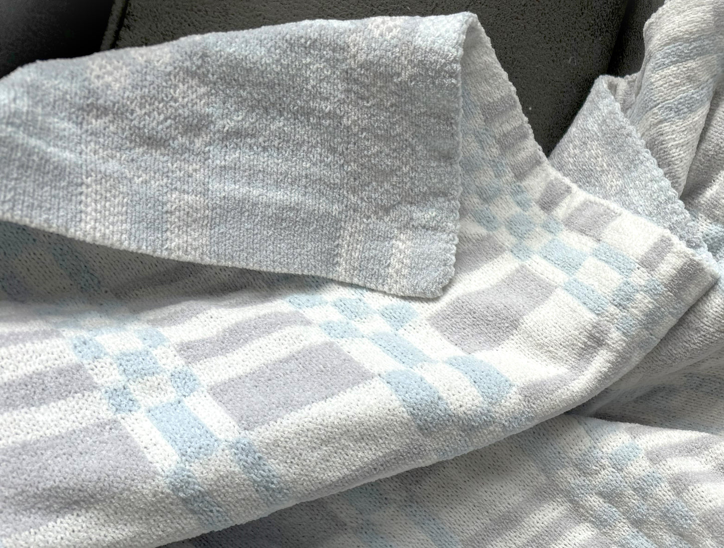 Lila Throw