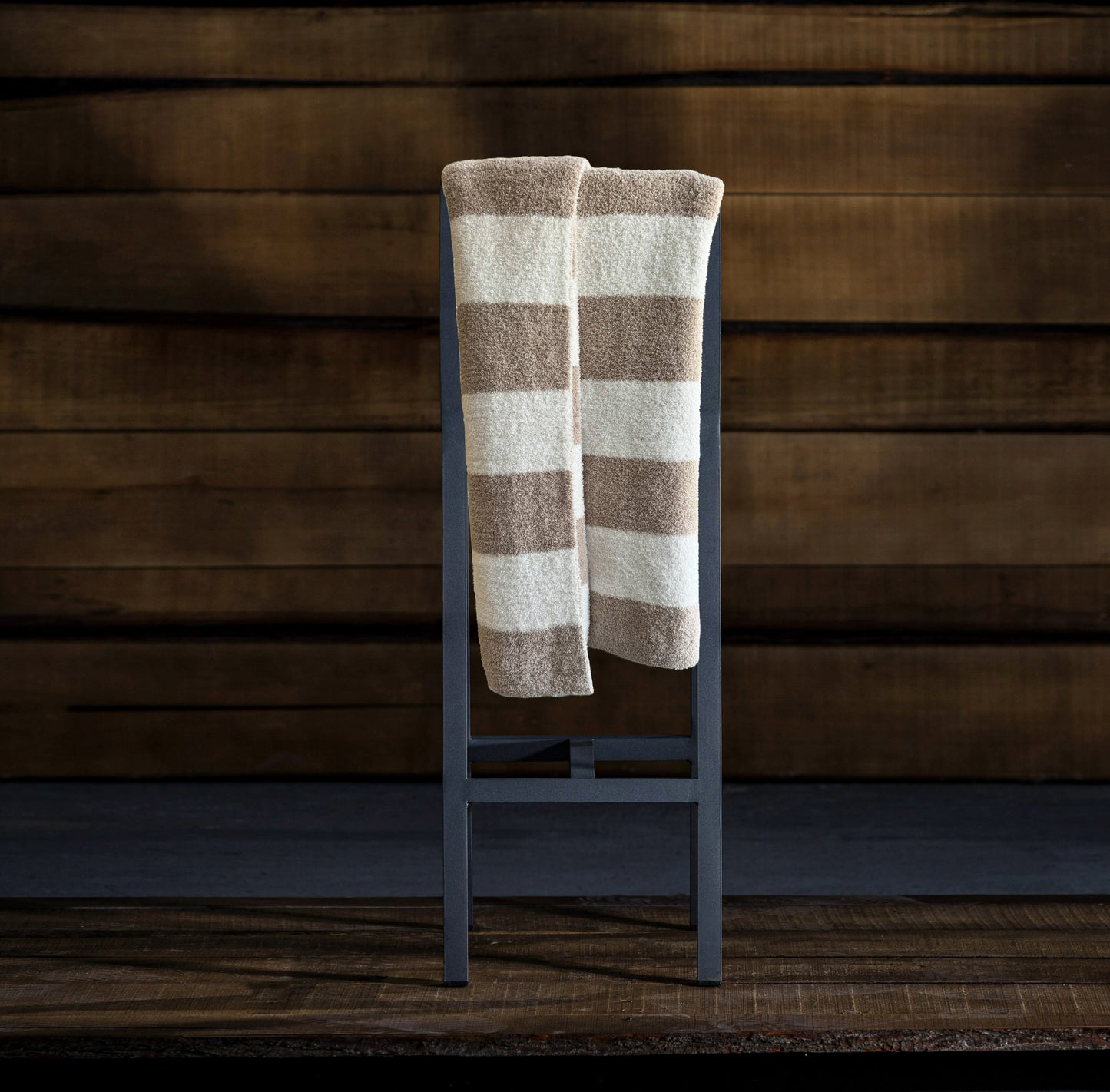 Brooks Throw (Beige Ivory Stripe)