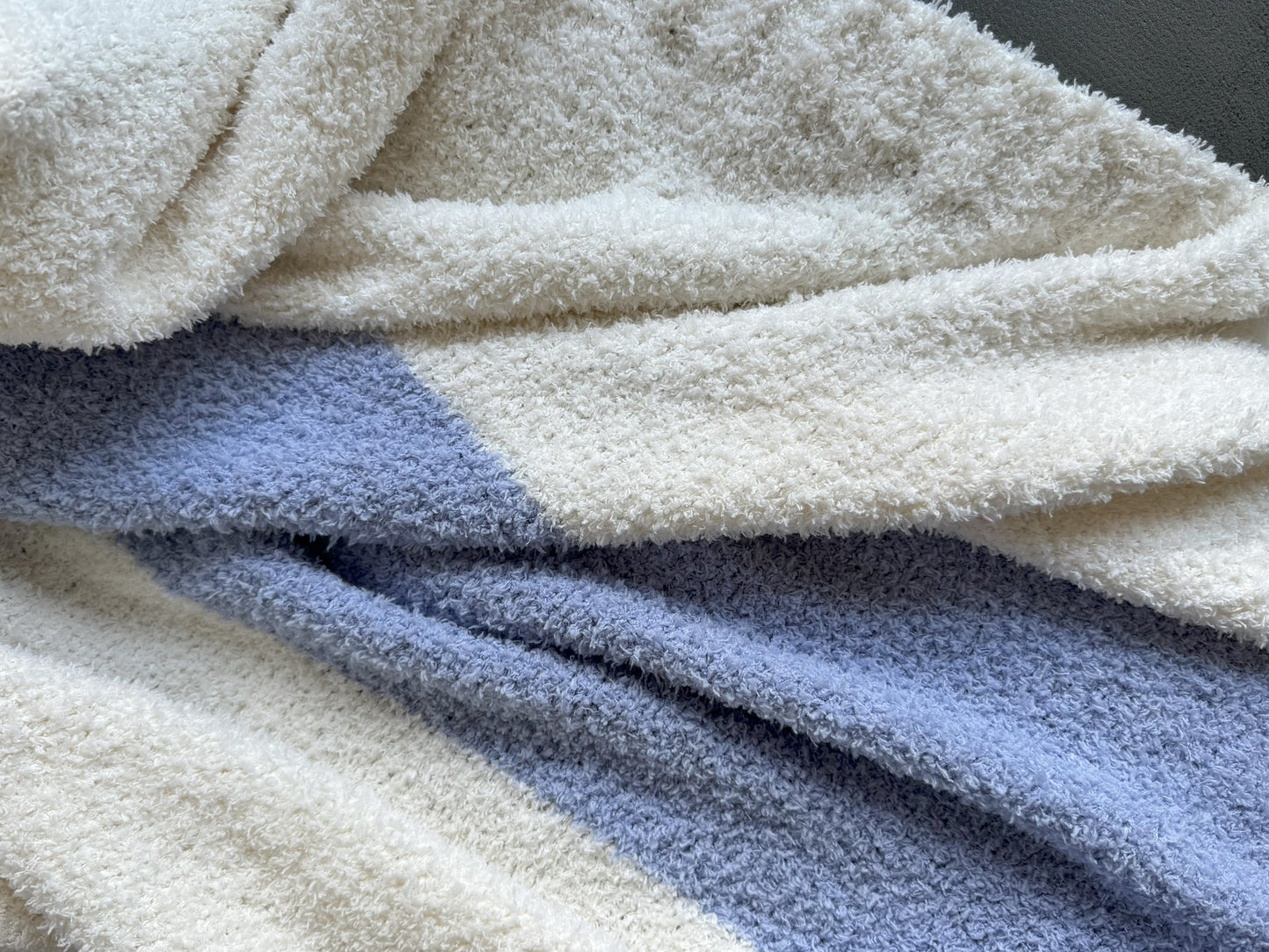 Emmet feather soft Stripe Throw