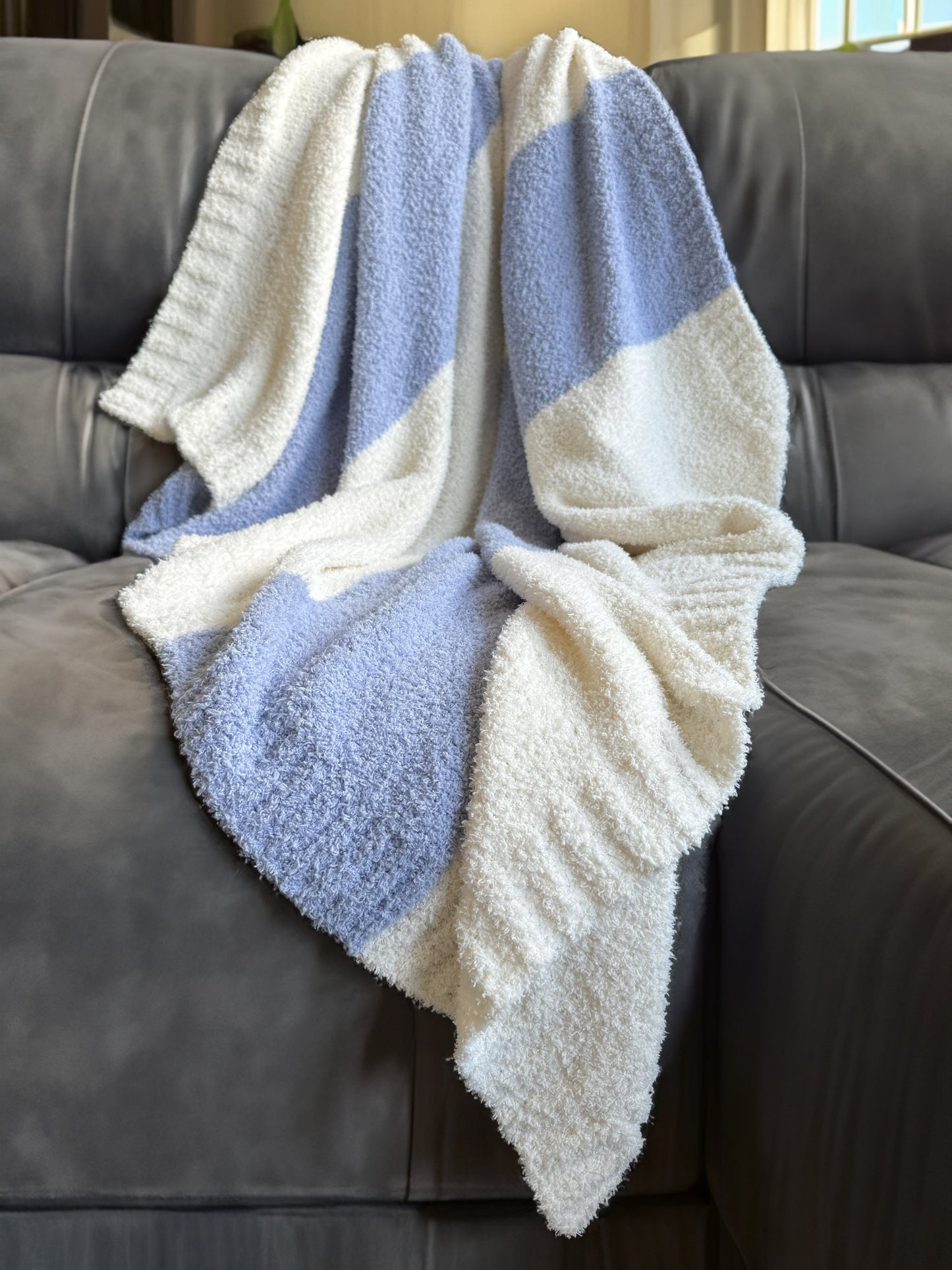 Emmet feather soft Stripe Throw