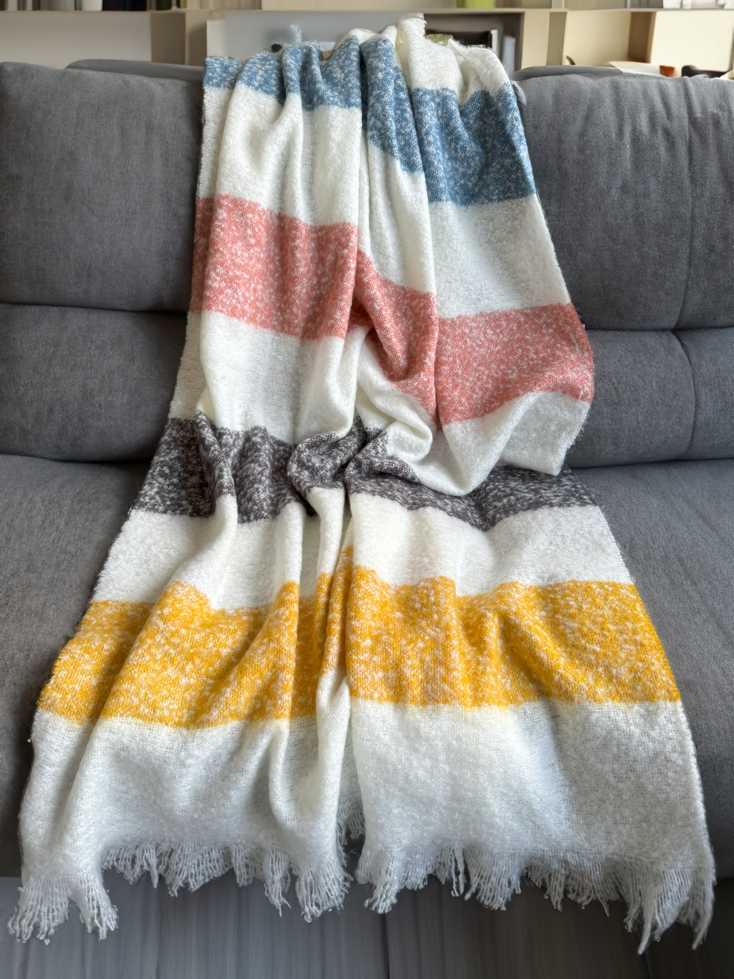 Konca multi color Stripe Throw